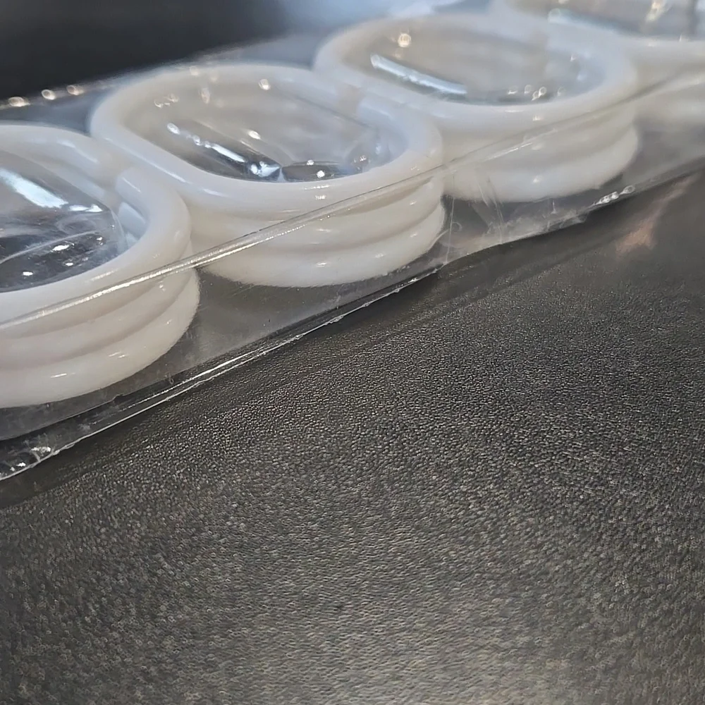 🛒 $1 with bundle (12) New White Plastic Shower Curtain Hooks